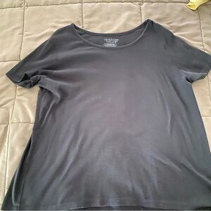 👗 Time and Tru Women's Short Sleeve Tee - Black